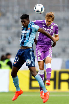 Djurgårdens Michael Olunga och IFK Göteborgs Thomas Rogne