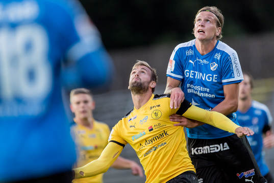 Frejs Johannes Gustafsson och Halmstads Alexander Berntsson