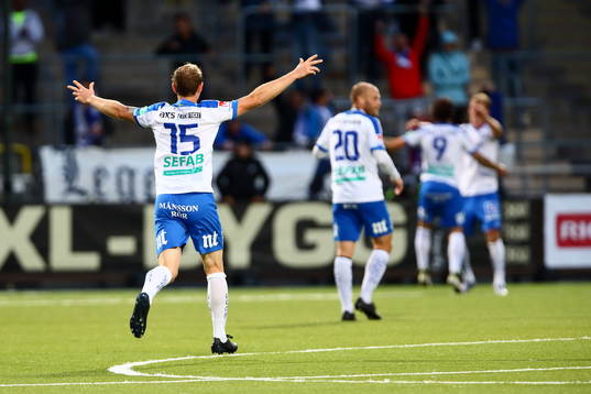Norrköpings Marcus Falk Olander jublar