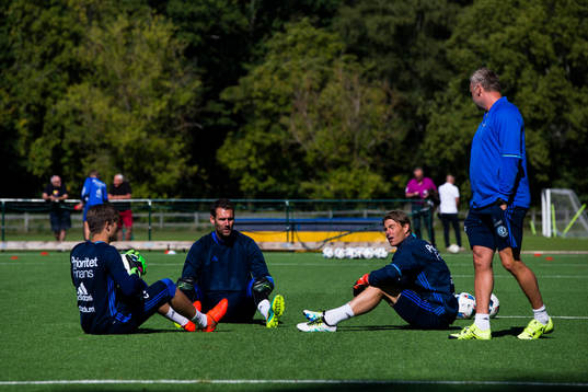 Djurgårdens målvakt Oscar Jonsson, målvakt Andreas Isaksson, målvakt Kenneth Høie och målvaktstränare Kjell Frisk