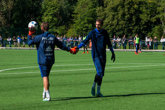 Djurgårdens målvakt Kenneth Høie och målvakt Andreas Isaksson