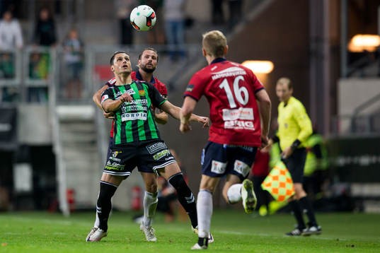 GAIS Luka Mijaljevic i kamp med Örgrytes Hampus Bohman