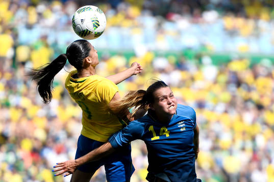 Brasiliens Andressa Alves och Sveriges Emilia Appelqvist