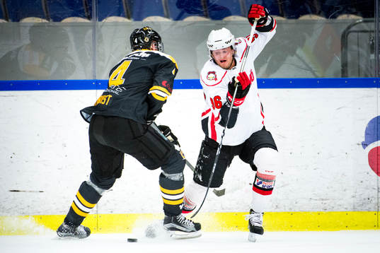 Panterns Anton Blomqvist och Malmö Redhawks Kim Rosdahl