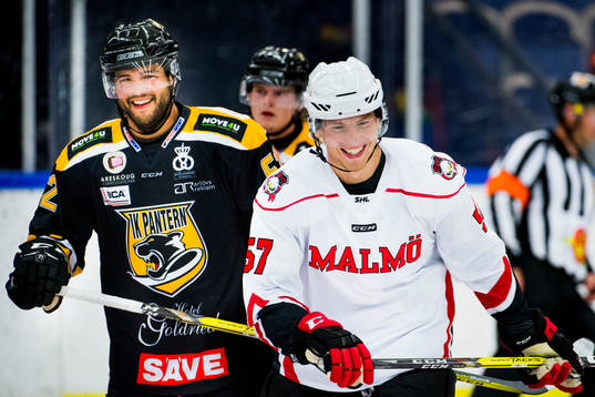 Panterns Johan Molldén och Malmö Redhawks Johan Ivarsson