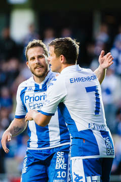 IFK Göteborgs Tobias Hysén och Mads Albeck, som gjorde 1-0-målet, jublar