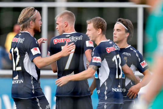 Gefles Simon Skrabb jublar efter 1-1