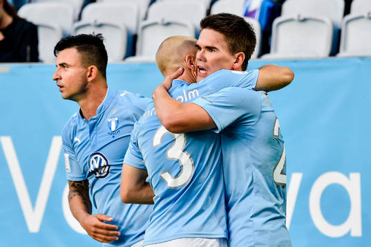 Malmö FFs Vidar Örn Kjartansson jublar efter 2-0