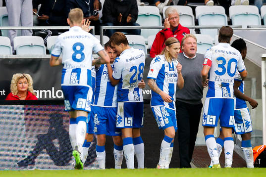 IFK Göteborgs spelare jublar
