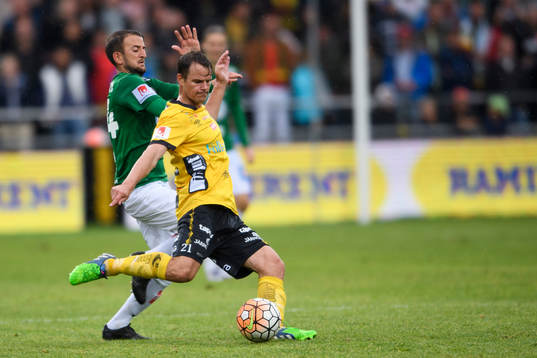 Elfsborgs Henning Hauger och Jönköpings Robert Gojani
