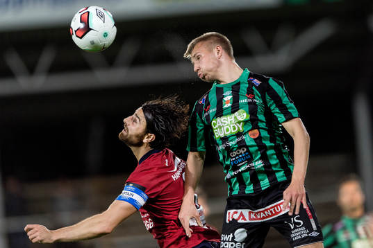 Varbergs Ivan Näsberg och Örgrytes George Mourad
