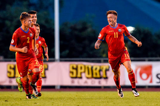 Rumäniens Claufiu Micovschi jublar efter 0-1