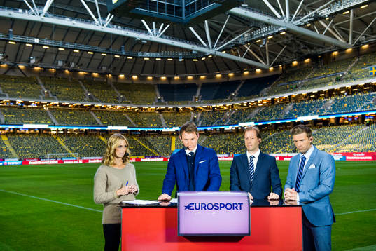 Eurosports studio med experterna Karin Frick, Kim Källström, Simon Bank och Anders Svensson
