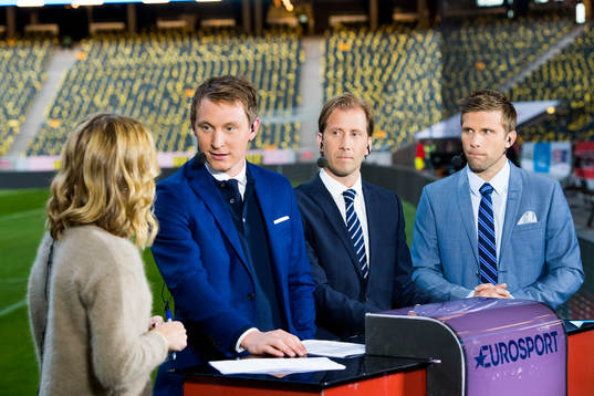 Eurosports studio med experterna Karin Frick, Kim Källström, Simon Bank och Anders Svensson
