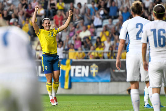 Sveriges Emilia Appelqvist jublar