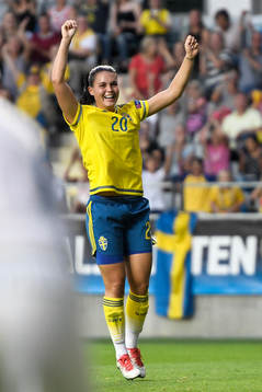 Sveriges Emilia Appelqvist jublar