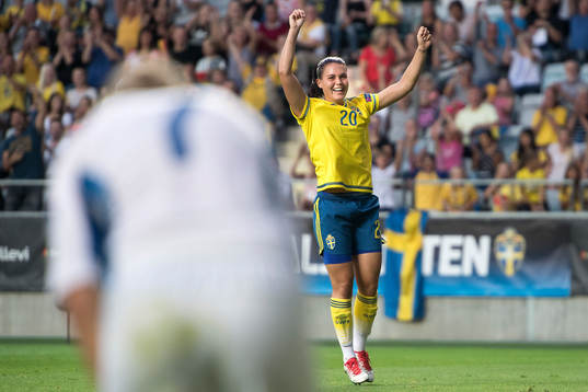 Sveriges Emilia Appelqvist jublar