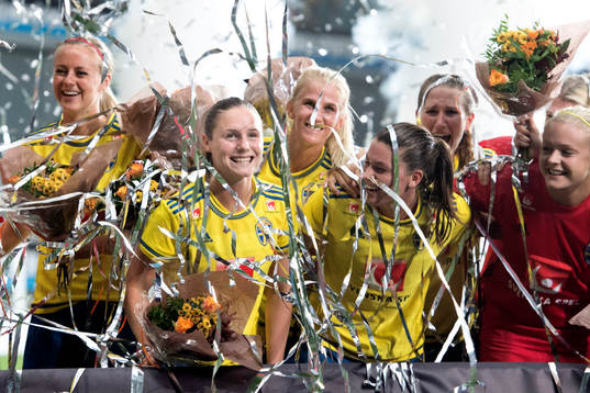 Sveriges Hanne Gråhns jublar