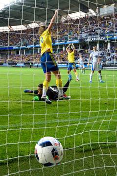 Sveriges Emilia Appelqvist jublar