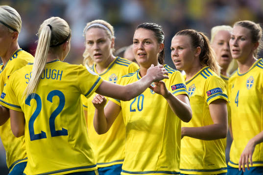 Sveriges Emilia Appelqvist jublar