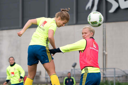 Sveriges Anna Anvegård och Josefine Rybrink