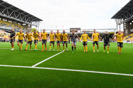 Elfsborgs spelare tackar publiken