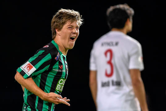 Varbergs Joel Palmquist jublar efter 1-0