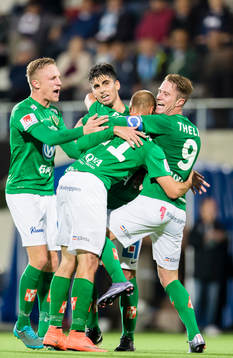 a vänster) och Tommy Thelin (h) under fotbollsmatchen i Allsvenskan mellan Gefle och Jönköping den 21 September 2016 i Gefle. 