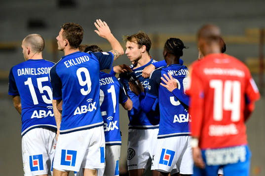 Sundsvalls Lars Christian Krogh Gerson jublar med