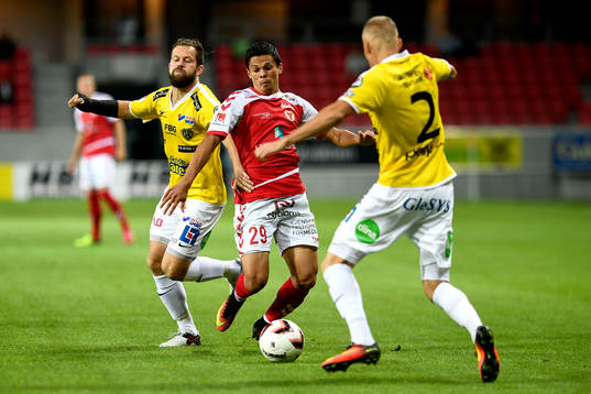 Falkenbergs David Svensson och Kalmars Romário Pereira
