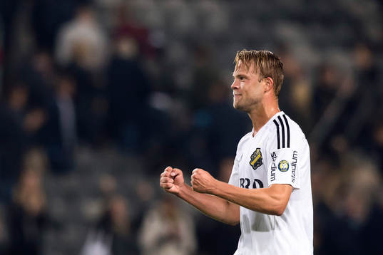 s Daniel Sundgren jublar efter fotbollsmatchen i Allsvenskan mellan Djurgården och AIK den 21 september 2016 i Stockholm.