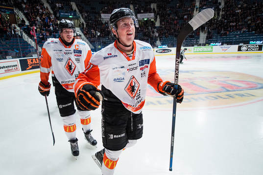 Karlskronas Marcus Paulsson jublar