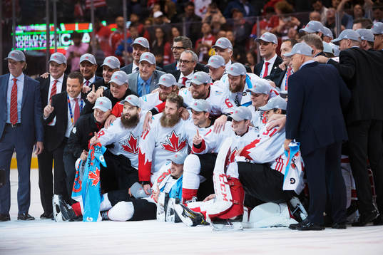 Kanadas spelare och ledare jublar