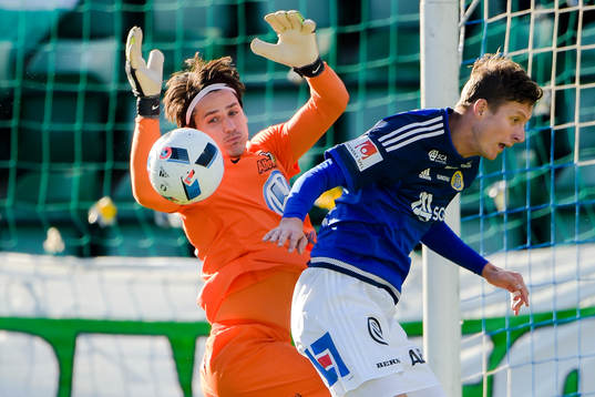 Jönköpings målvakt Damir Mehic och Sundsvalls Johan