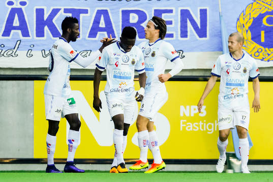Gefles Dioh Williams jublar efter 1-0