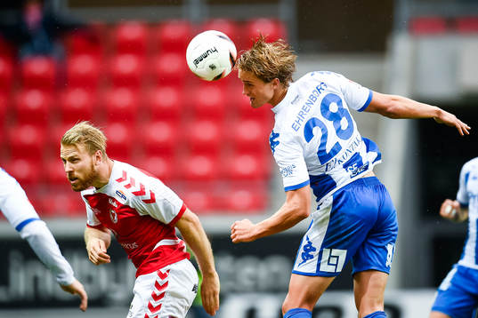Kalmars Henri Anier och IFK Göteborgs Thomas Rogne