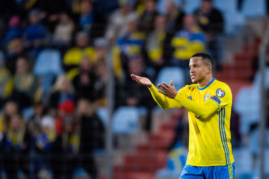 Sveriges Martin Olsson reagerar