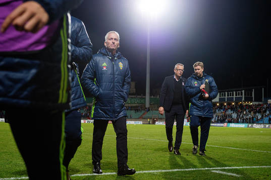 Svenska fotbollförbundets generalsekreterare Håkan Sjögren, Sveriges förbundskapten Janne Andersson och assisterande förbundskapten Peter Wettergren