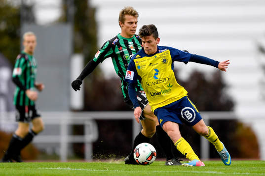 Ängelholms Ardian Rexhepi och Varbergs Elias Andersson