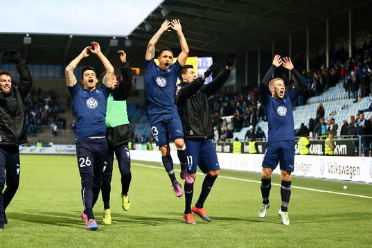 Malmö FFs Andreas Vindheim, Victor Yoshimar Yotun Flores, Alexander Jeremejeff och Anton Tinnerholm jublar