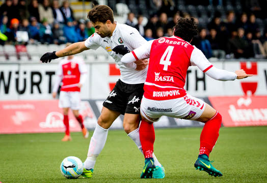 Örebros Astrit Ajdarevic och Kalmars Marko Biskupovic