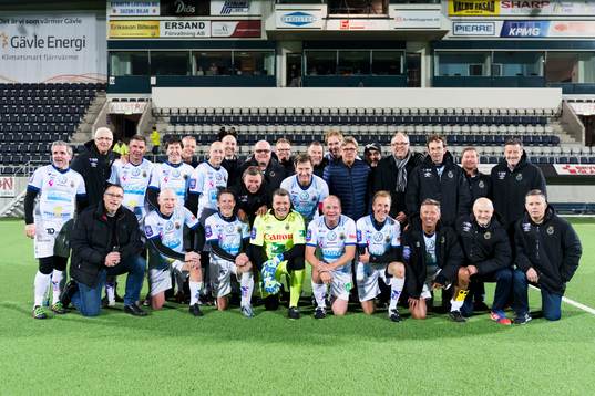  Stefan Lundin, Glenn Hellström, Arne Skalk, Urban Seydlitz, Anders Markström, Rogga Johansson, Mats Olausson, Per Karlsson, Bjarne Holmgren, Janne Thunell, Peter Utriainen, Bertil Björk, Benny Blom, Perra Eriksson, Lasse Ytterbom, Micke Hirsch, Thomas Axman, Örjan Sköld, Stefan Andersson, Håkan Holmström, Heby Johansson, Jonas Sköldberg, Magnus Oja, Tore Lennartsson, Thomas Andersson, Mats Jinefors, Pelle Olsson, Lången Larsson, Thomas Friberg, Jocke Carlsson.