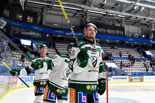 Färjestads Alexander Johansson jublar