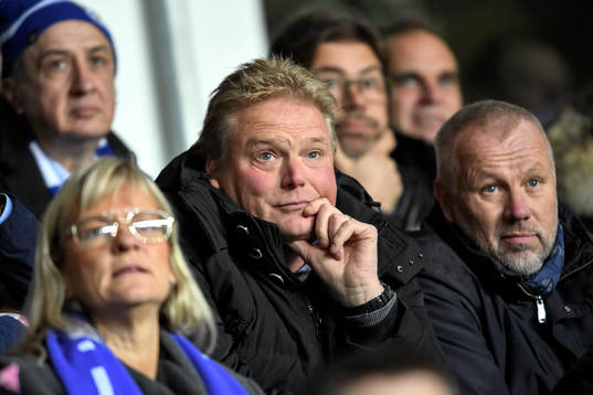 IFK Göteborgs tränare Jörgen Lennartsson på läktaren