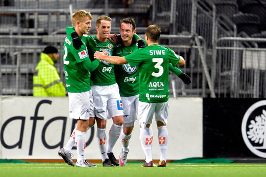 Jönköpings Daryl Smylie jublar