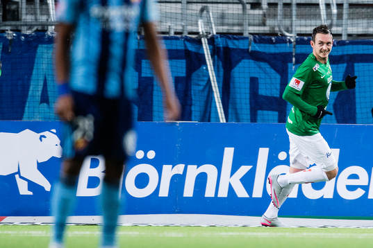 Jönköpings Daryl Smylie jublar