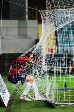 Örgrytes George Mourad i målburens nät
