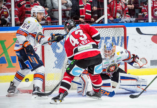 Malmö Redhawks Nichlas Hardt mot Växjös Eric Martinsson