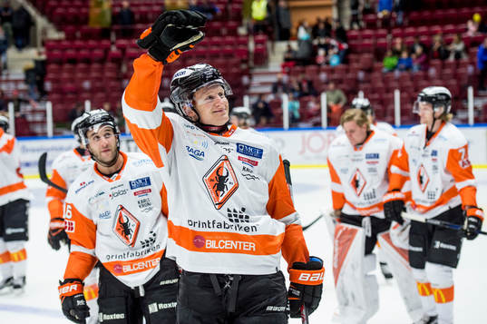 Karlskronas Emil Lundberg jublar