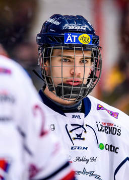 Linköpings Anton Björkman på uppvärmningen